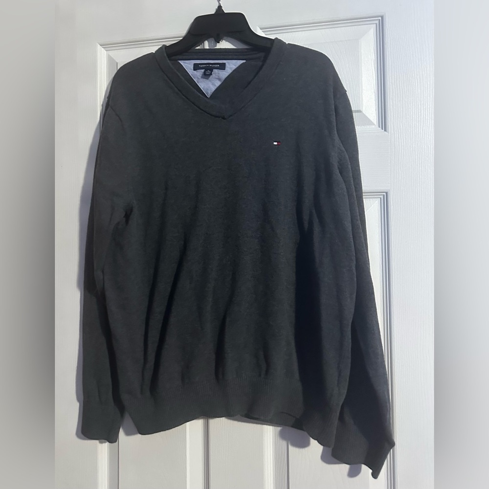 Tommy Hilfiger Men's Charcoal V-Neck Sweater is a size XL.